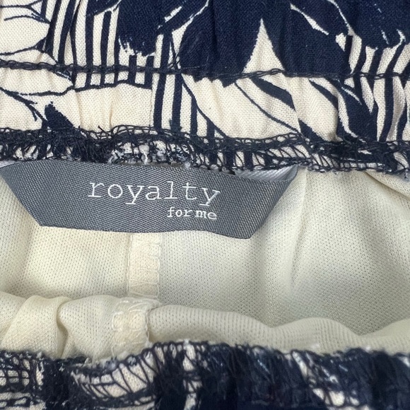 NWT Royalty For Me Size S Floral Skort Navy White Striped Built-In Shorts - Picture 6 of 7